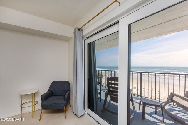3807 S Atlantic Ave Apt 302, Daytona Beach Shores, FL 32118