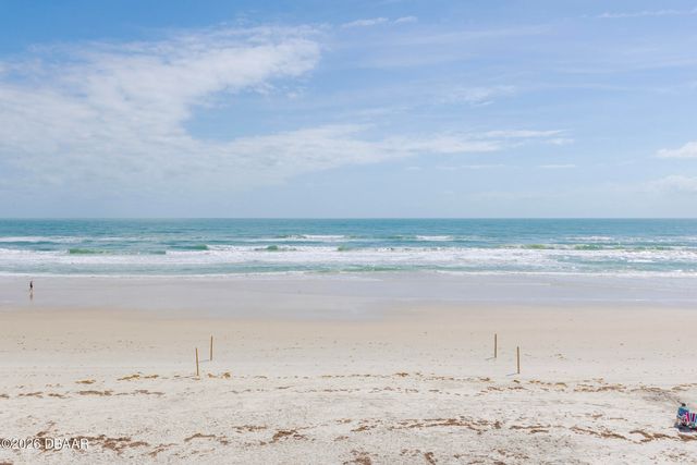 3807 S Atlantic Ave Apt 302, Daytona Beach Shores, FL 32118