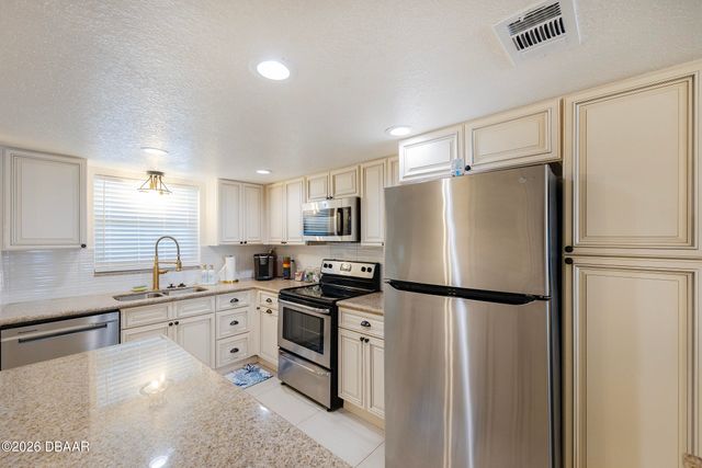 3807 S Atlantic Ave Apt 302, Daytona Beach Shores, FL 32118