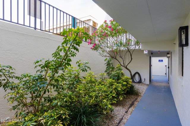 3807 S Atlantic Ave Apt 302, Daytona Beach Shores, FL 32118