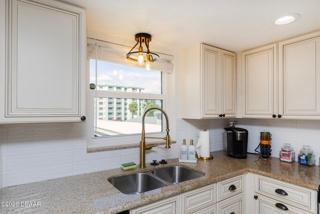 3807 S Atlantic Ave Apt 302, Daytona Beach Shores, FL 32118