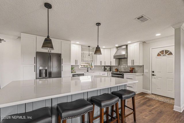 4279 BARBER BROS Circle, Macclenny, FL 32063