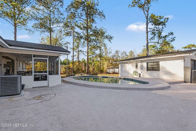 4279 BARBER BROS Circle, Macclenny, FL 32063