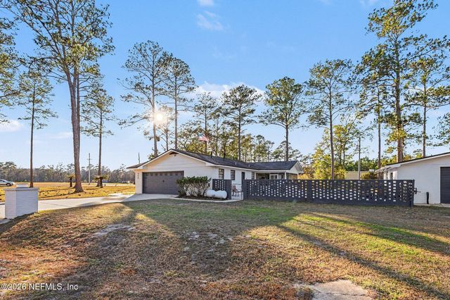 4279 BARBER BROS Circle, Macclenny, FL 32063