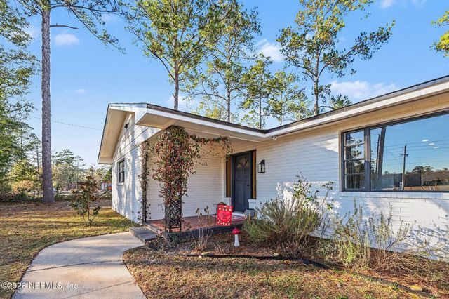 4279 BARBER BROS Circle, Macclenny, FL 32063