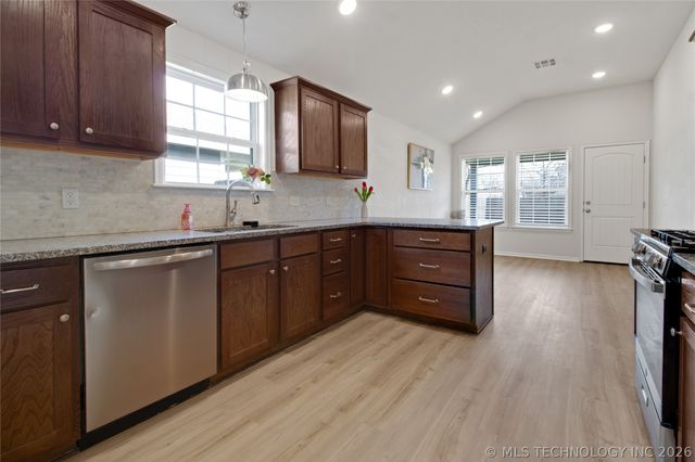 1114 N Osage Avenue, Claremore, OK 74017