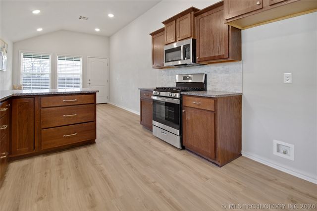 1114 N Osage Avenue, Claremore, OK 74017