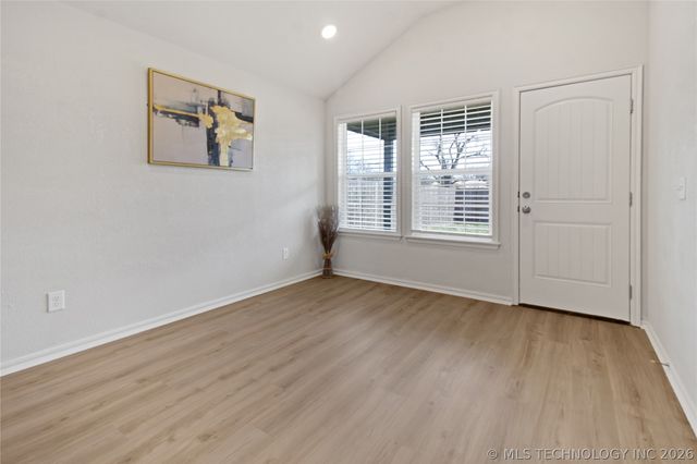 1114 N Osage Avenue, Claremore, OK 74017