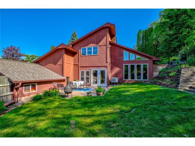322 N Cudd Avenue, River Falls, WI 54022