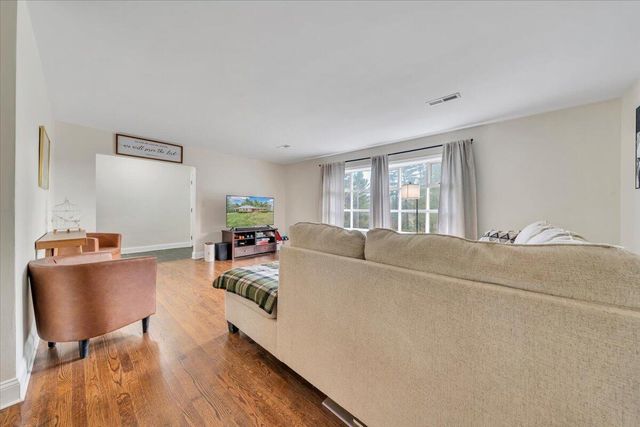 140 Stephens DR, Troutville, VA 24175