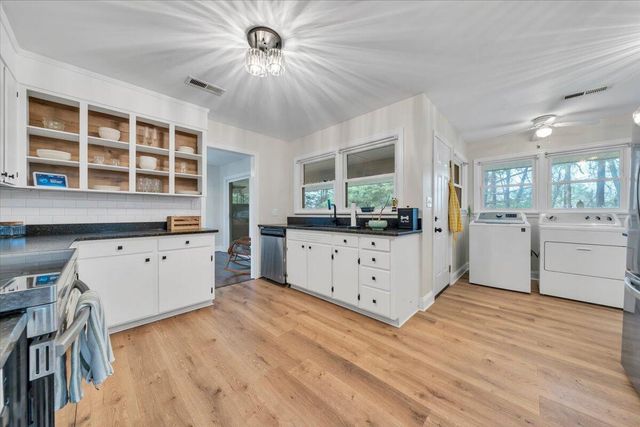 140 Stephens DR, Troutville, VA 24175