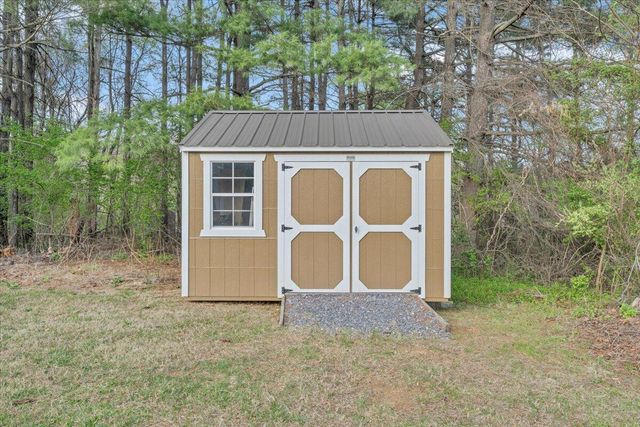 140 Stephens DR, Troutville, VA 24175