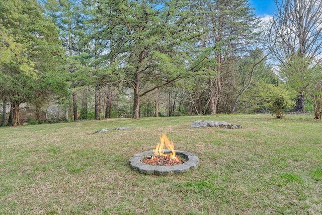 140 Stephens DR, Troutville, VA 24175