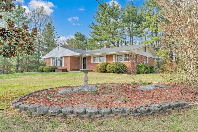 140 Stephens DR, Troutville, VA 24175