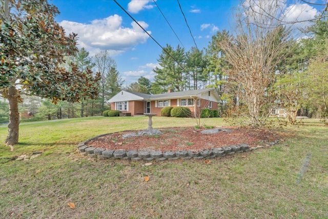 140 Stephens DR, Troutville, VA 24175