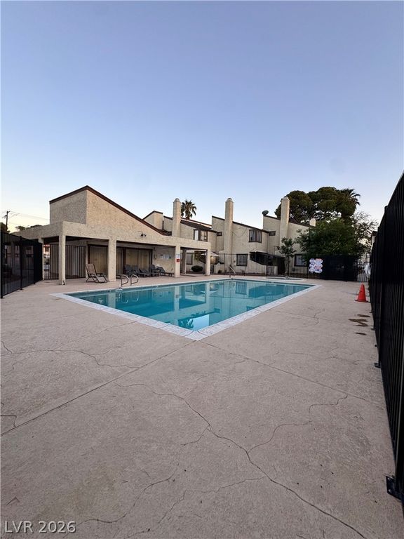 5013 South Spencer Street D, Las Vegas, NV 89119 — exterior
