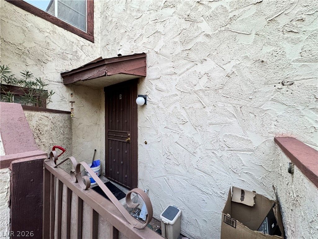 5013 South Spencer Street D, Las Vegas, NV 89119 — photo 2