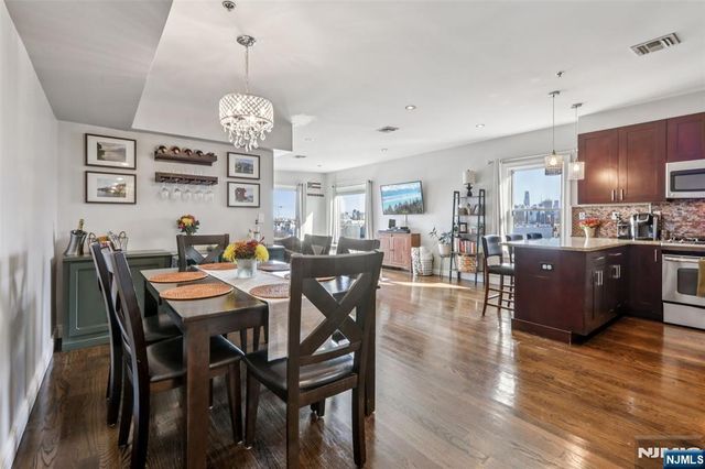 137 20th Street C, Union City, NJ 07087