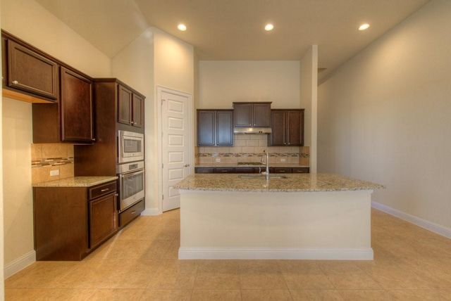 2125 Sandbur LN, Leander, TX 78641