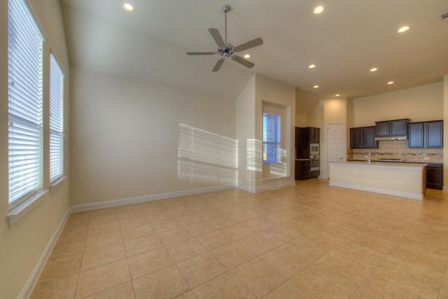 2125 Sandbur LN, Leander, TX 78641