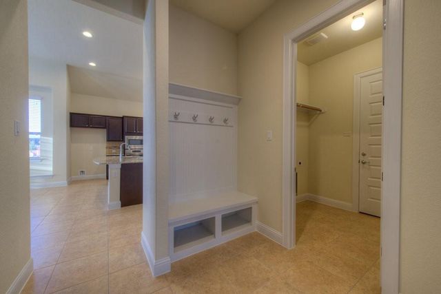 2125 Sandbur LN, Leander, TX 78641