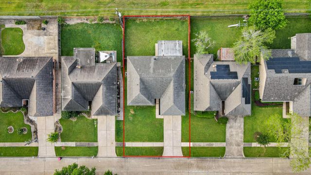 14219 Swanfield Dr, Houston, TX 77083