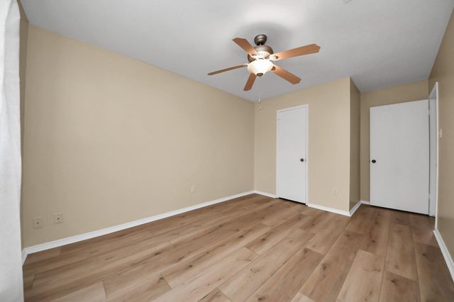 14219 Swanfield Dr, Houston, TX 77083