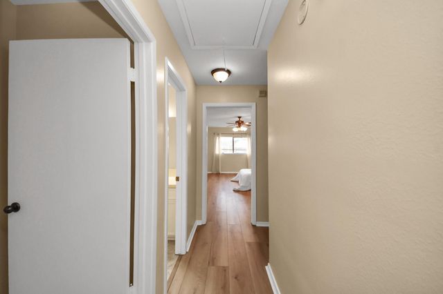 14219 Swanfield Dr, Houston, TX 77083