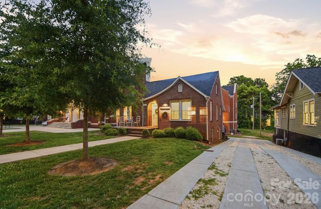 205 Grandin Road, Charlotte, NC 28208
