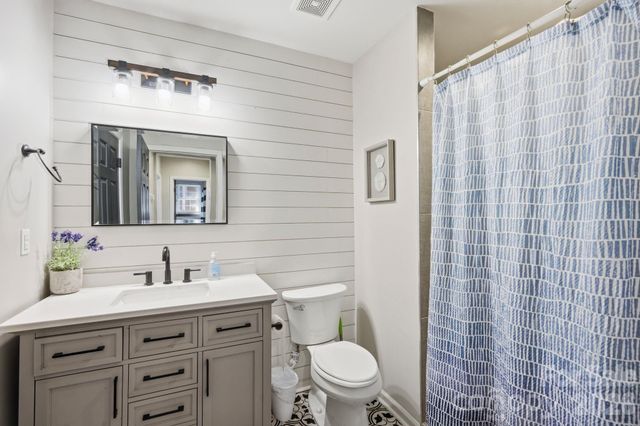 205 Grandin Road, Charlotte, NC 28208