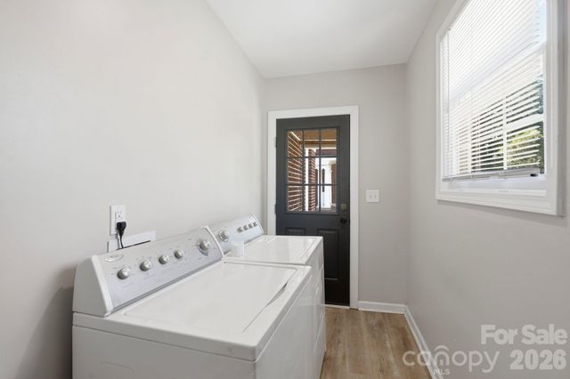 205 Grandin Road, Charlotte, NC 28208