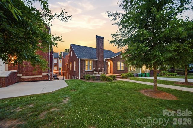 205 Grandin Road, Charlotte, NC 28208
