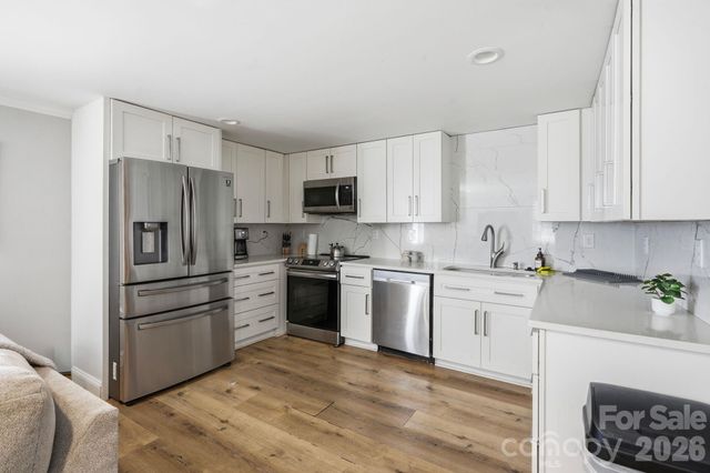 205 Grandin Road, Charlotte, NC 28208