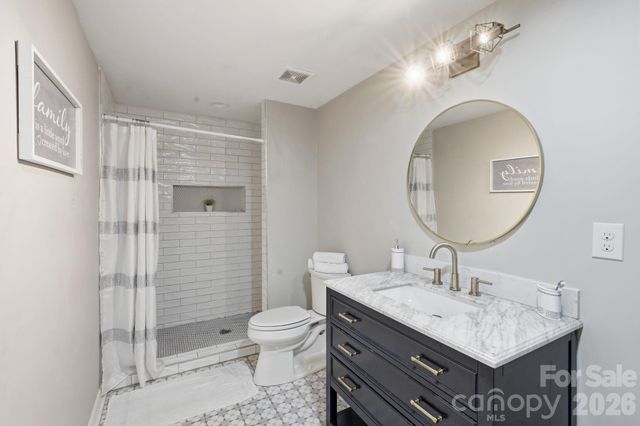 205 Grandin Road, Charlotte, NC 28208