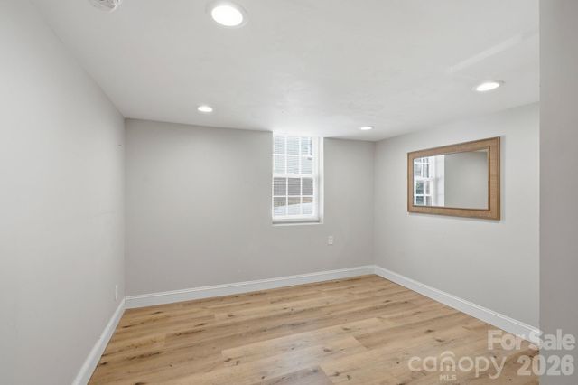 205 Grandin Road, Charlotte, NC 28208