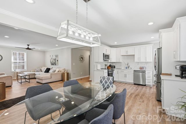 205 Grandin Road, Charlotte, NC 28208