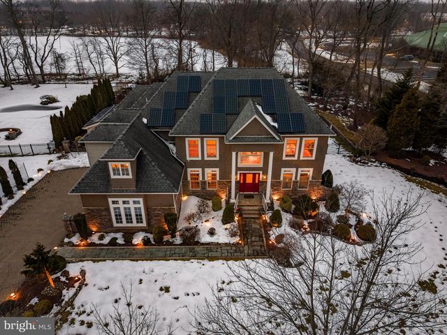 2 GRACE COURT, Plainsboro, NJ 08536