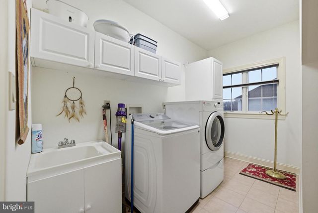 2 GRACE COURT, Plainsboro, NJ 08536