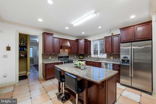 2 GRACE COURT, Plainsboro, NJ 08536