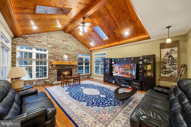 2 GRACE COURT, Plainsboro, NJ 08536