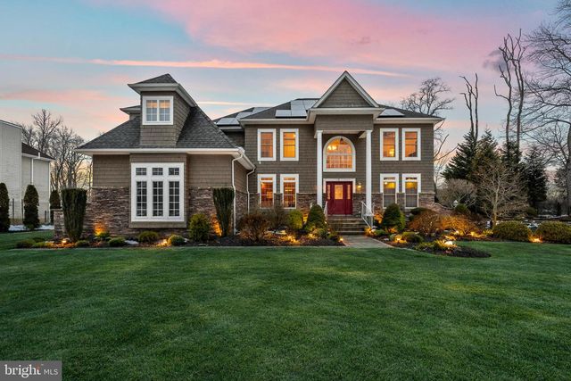 2 GRACE COURT, Plainsboro, NJ 08536