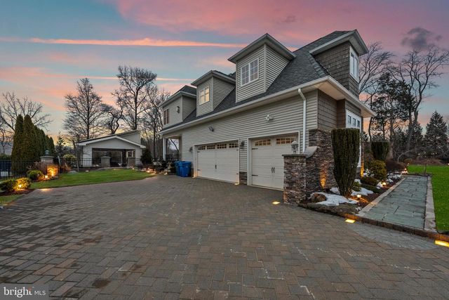 2 GRACE COURT, Plainsboro, NJ 08536