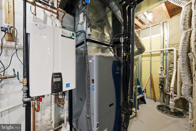 2 GRACE COURT, Plainsboro, NJ 08536