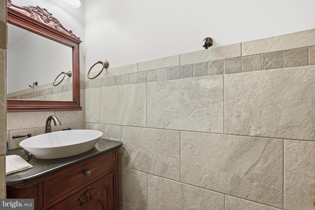 2 GRACE COURT, Plainsboro, NJ 08536