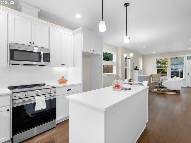 2515 N Winchell St, Portland, OR 97217