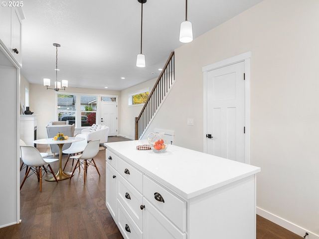 2515 N Winchell St, Portland, OR 97217