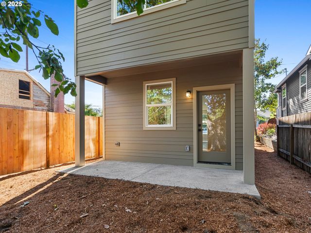 2515 N Winchell St, Portland, OR 97217