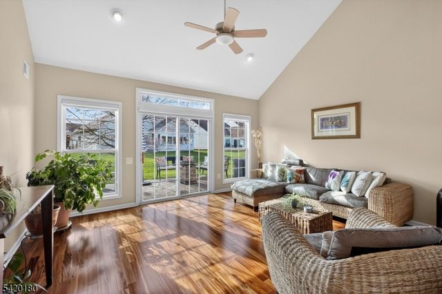 314 Biltmore Ln, Franklin Twp., NJ 08873