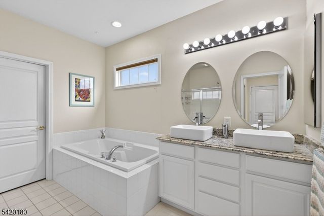 314 Biltmore Ln, Franklin Twp., NJ 08873