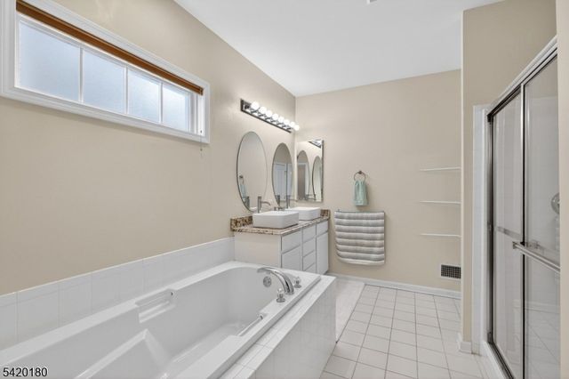 314 Biltmore Ln, Franklin Twp., NJ 08873